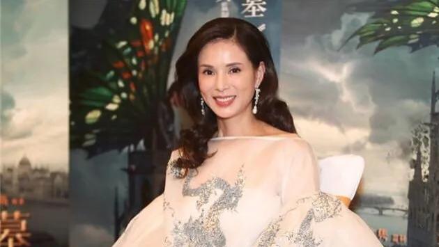 58岁的李若彤，终于为自己的“不婚不育”付出了代价
