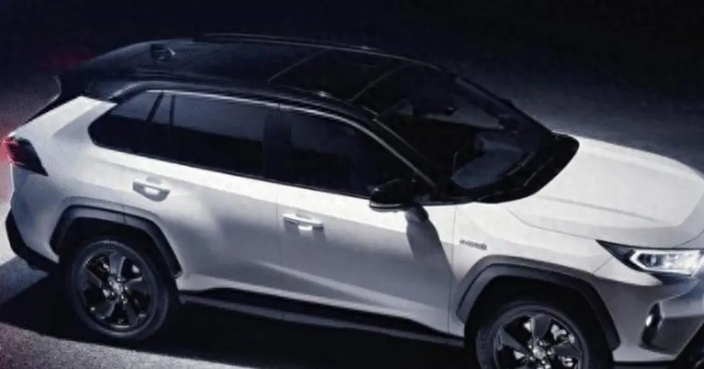 丰田降价示弱？起售价7.88万的SUV，油耗低至3毛