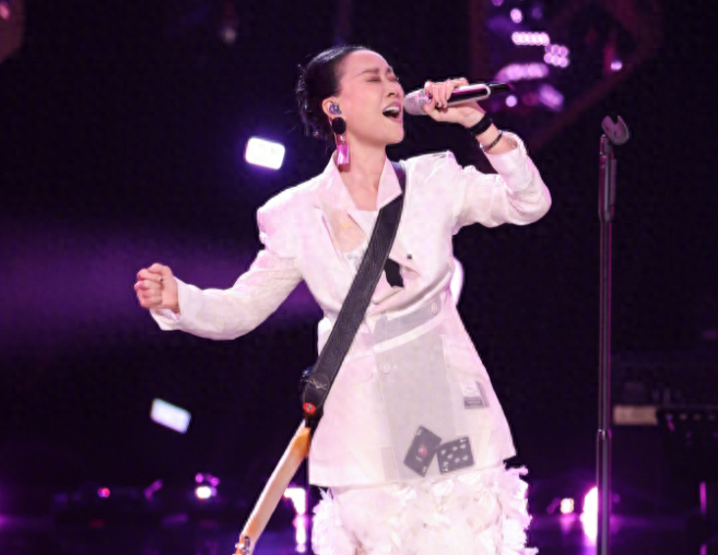 那英|《歌手2024》那英获冠军被指像拿陈昊宇剧本,双方有重合痕迹