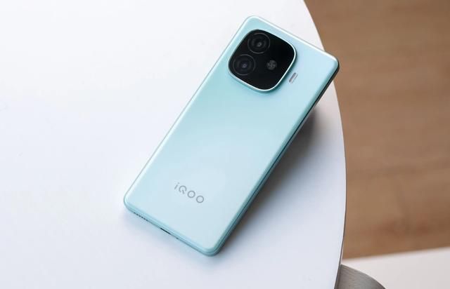 6000mAh+骁龙8sGen3,跌至1643元,高性价比旗舰越来越香