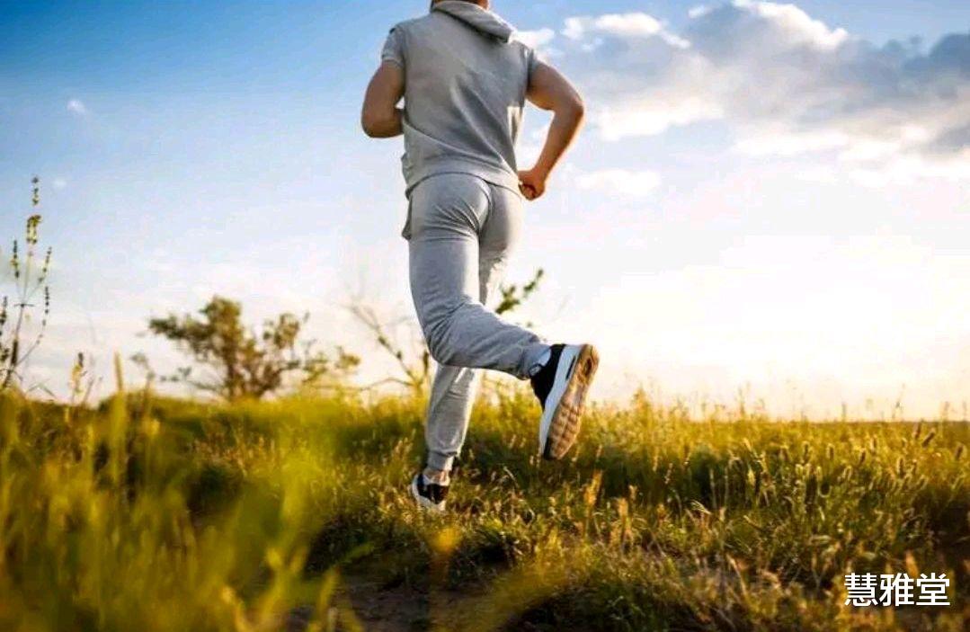 每天慢跑40分钟，能减肥吗？想要减肥成功，希望你坚持做好3件事