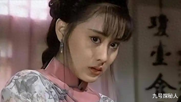 放弃百亿男友嫁小学同学，被琼瑶捧红的她，为何最后又选择离婚？