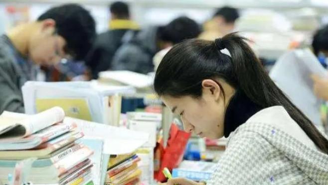 毕业找工作后才发现，高考上211和考研上211，差距不是一星半点！