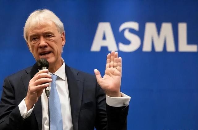 荷兰向我国售出257台光刻机，获7500亿元！外媒：恐灭顶之灾