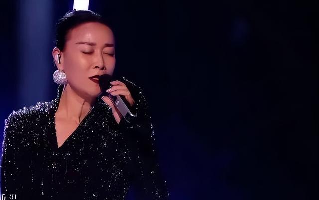 杨天真|那英拿下歌王瞬间,众人表情耐人寻味,业内评其历届唱功最弱歌王