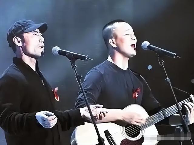 旭日阳刚出道14年后，现在一个开着奥迪，一个却只能回家务农