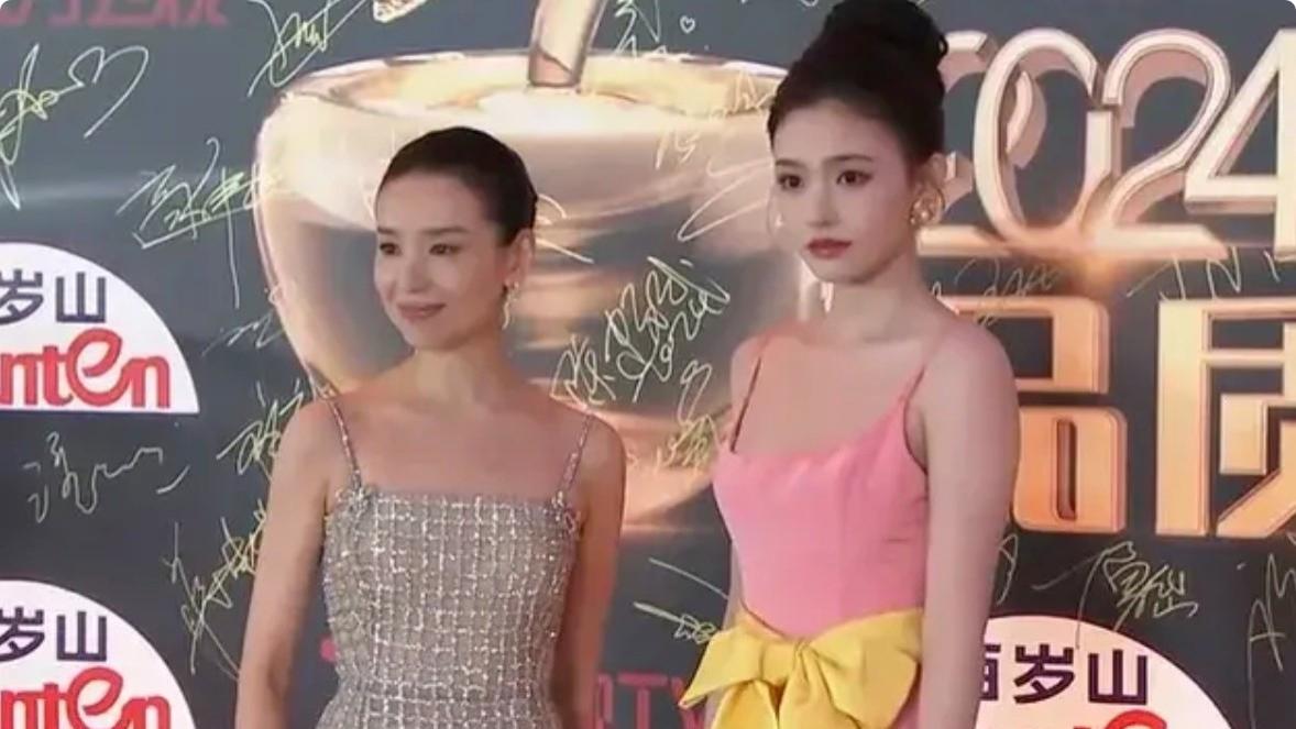 瘦成“排骨”真好看吗？董洁林允同框一比较，丰腴美人的优势就出来了