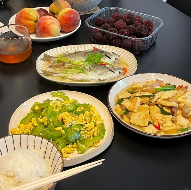 43岁上海女子，在网上晒老公做的一周晚餐，网友：嫁对了好羡慕！