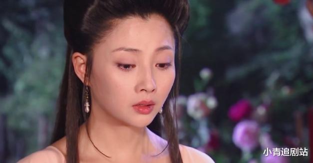 难怪说内娱审美降级,以前被吐槽长得不够好看的女明星,都长这样