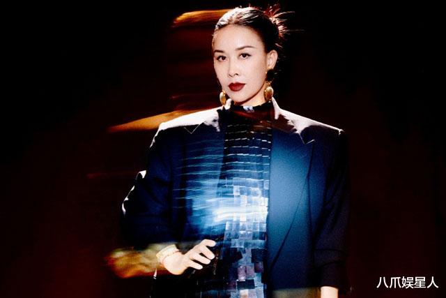 歌手2024那英封王，黑幕论、倒退论甚嚣尘上，她的口碑还会反转吗