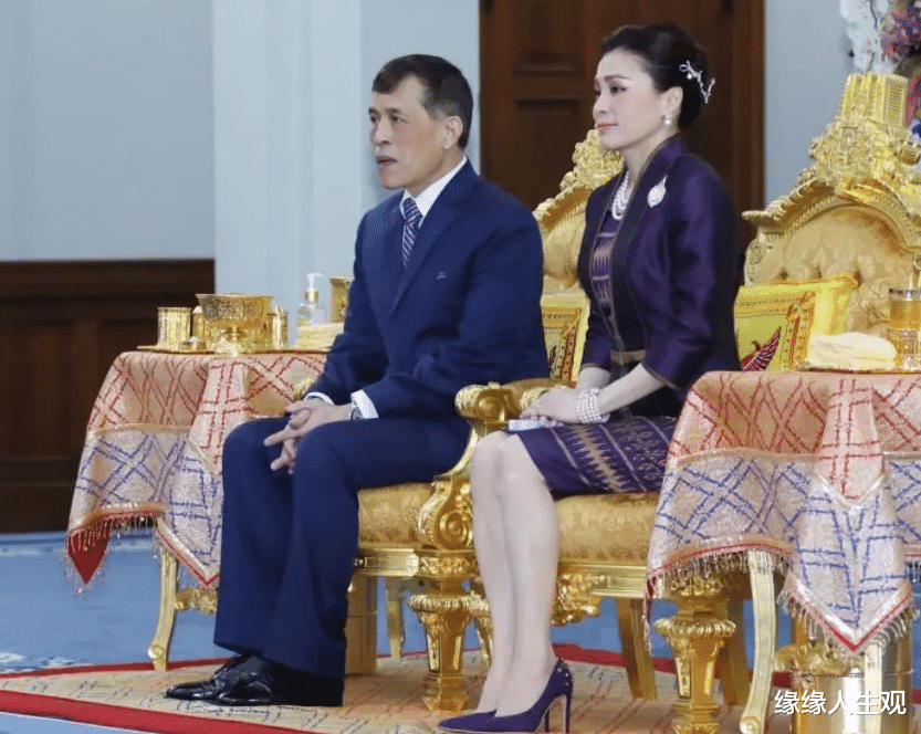 苏提达王后:珠圆玉润旺夫脸,46岁穿薄纱裙美翻,诗妮娜拿什么比