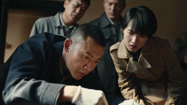 央视《暗夜与黎明》开播,我想说:这才是国产谍战大剧该有的样子