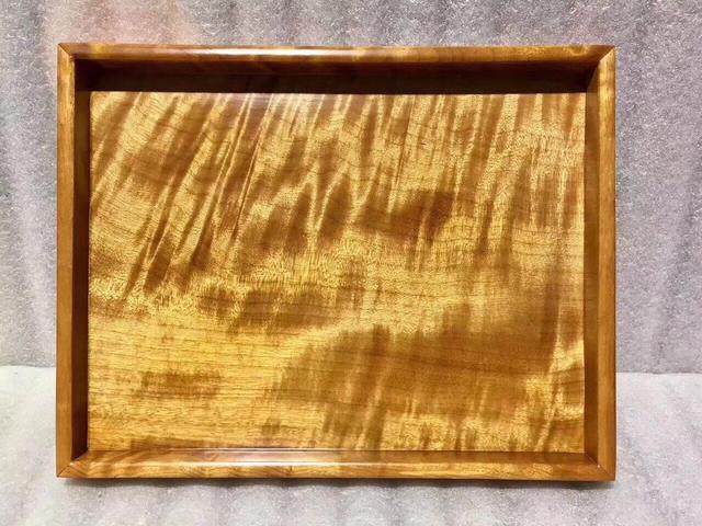 揭秘文玩界的瑰宝：金丝楠的纹理美学与鉴别智慧