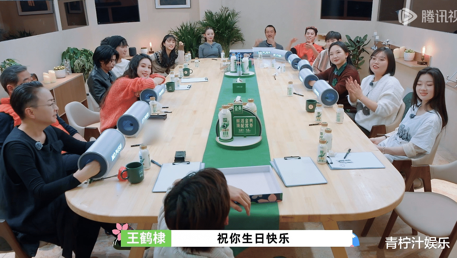 当白鹿和沈月同时出现在真人秀节目中，王鹤棣更偏爱谁一目了然