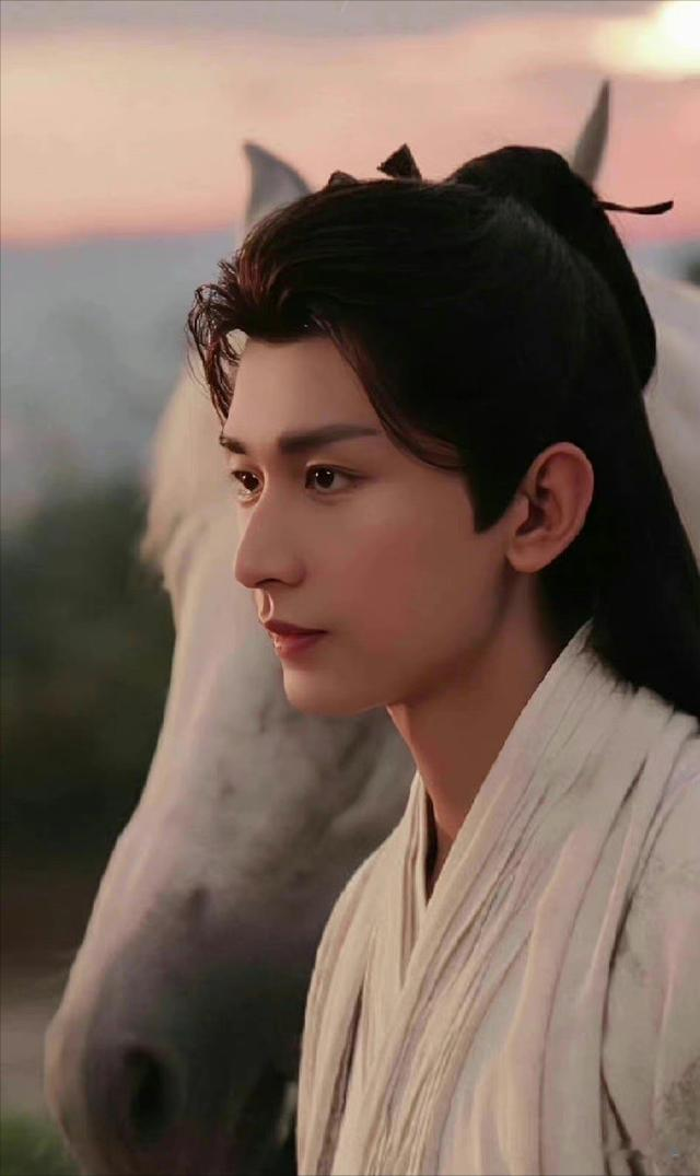 都是长尾小卷发,朱一龙、于适、成毅谁更好看?