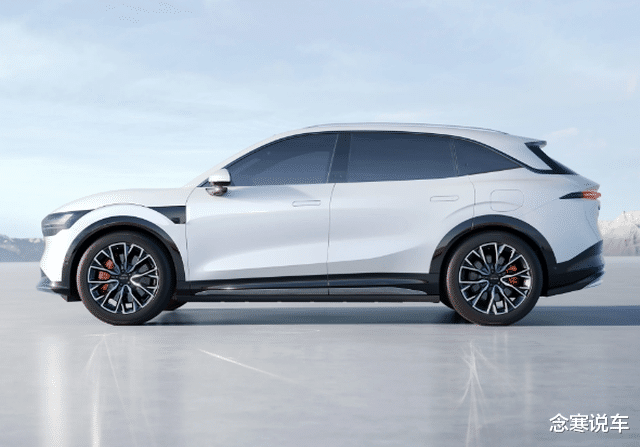 极氪7X正式亮相!800伏电气架构,310千瓦单电机,双电机475千瓦