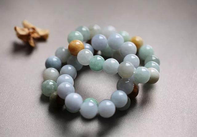 为什么翡翠手串一定要是18颗？