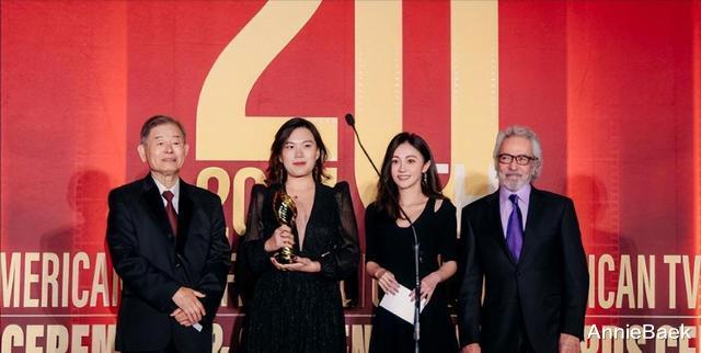 48岁的马伊琍官宣喜讯,和文章离婚5年,她证明自己还是“王者”