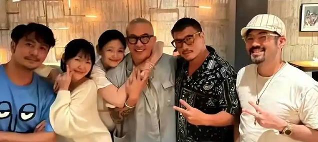 离婚3年,始终走不出“汪太太”身份的大S,这次又来全网演小丑了