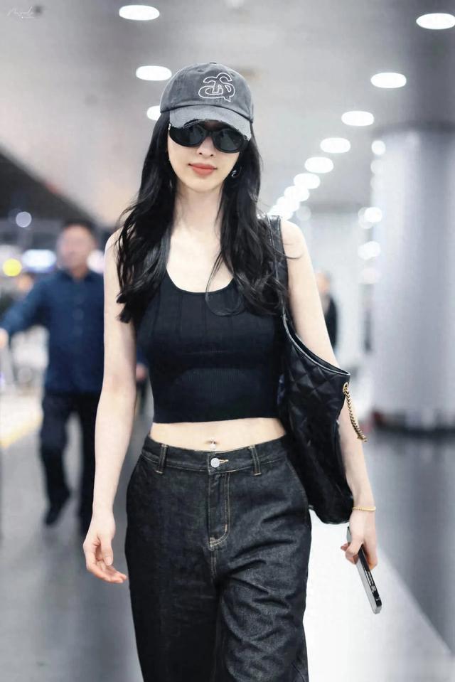 张俪 脐钉也太抢镜了吧