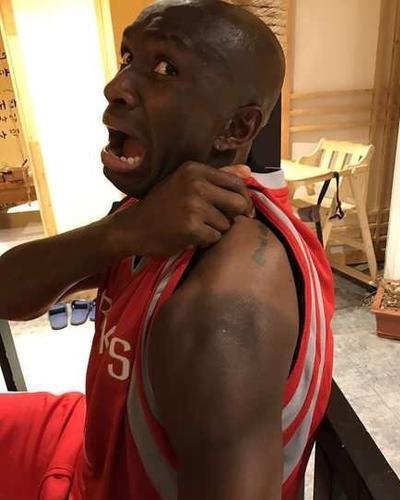 薇娅\懒人伞\一夜走红,39度出门不怕晒,网友:出门又轻又方便!