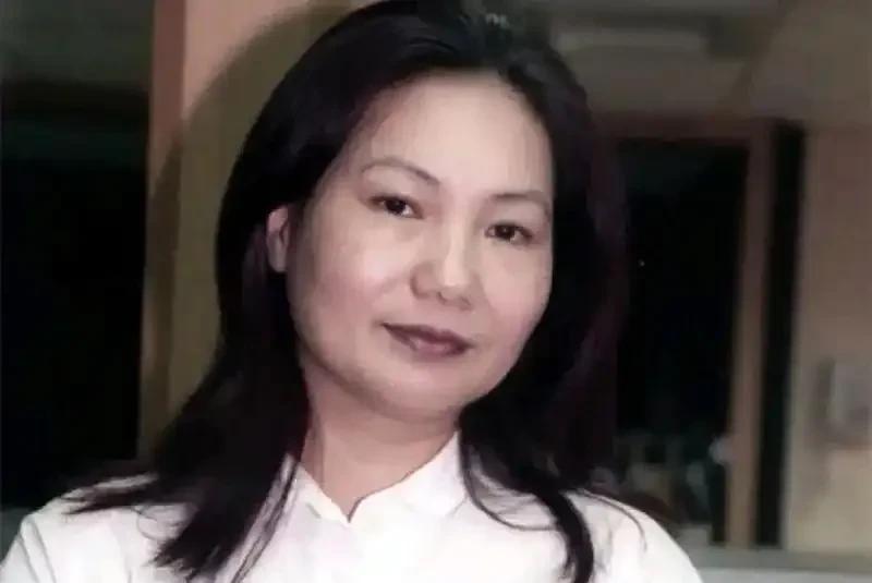 大S离世12天后,亲人又起纷争,张兰的预言逐步应验