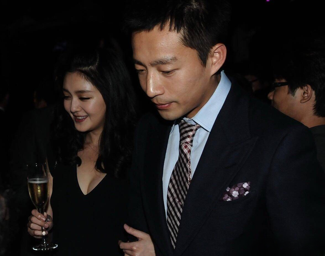 大S的瓜愈发有趣,大S方发文辟谣索赔一事,评论区却“跑偏”了