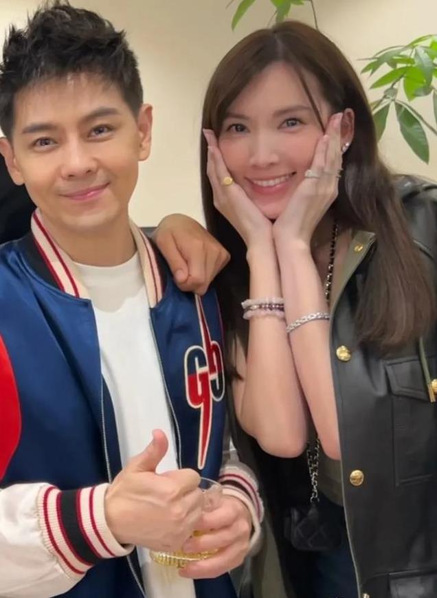 林志颖现身郭富城演唱会,娇妻陈若仪太惹眼,又白又瘦不像3孩妈