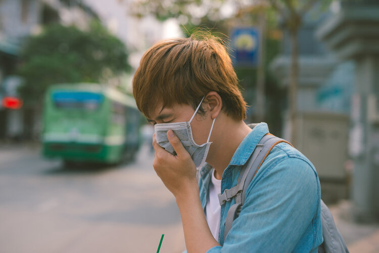 新冠感染人数变得越来越少？但是有一个奇怪的现象，你发现了吗？