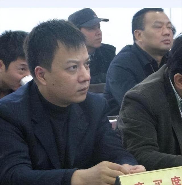 赵薇母亲魏启颖:儿媳妇卷走5.2亿,女儿彻底封杀,丈夫也去世