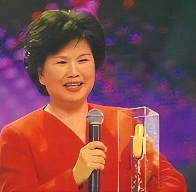 邢质斌:曾是央视主持人,却因触犯行规,到了晚年名声一落千丈?