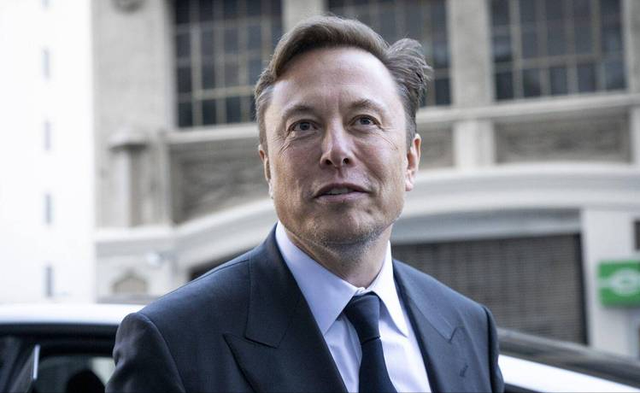 马斯克审美一绝,艾梅柏疯归疯,颜值上面没的说,怪不得嫁入豪门