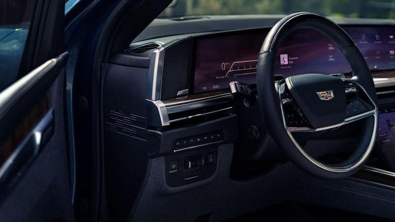 标配55英寸大屏，2025款凯迪拉克Escalade北美亮相