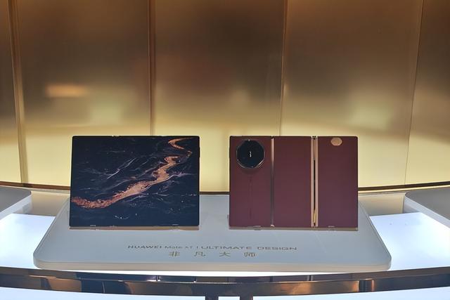 轮到美被“垄断”了，“芯片之父”弃美回国，研发成果堪比核武