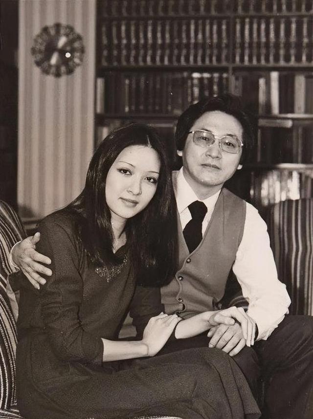 李敖死前想见胡因梦一面,闪婚闪离后纠缠30年,她终让他含恨而终