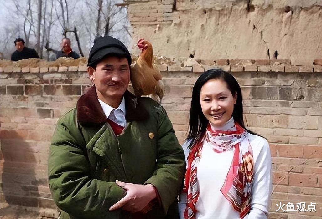 于文华联手污点艺人尹相杰直播被举报,网友提醒善良要用对地方!