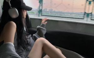 我是娱乐圈绿茶，在综艺里打游戏成为王者后，影帝向我表白……