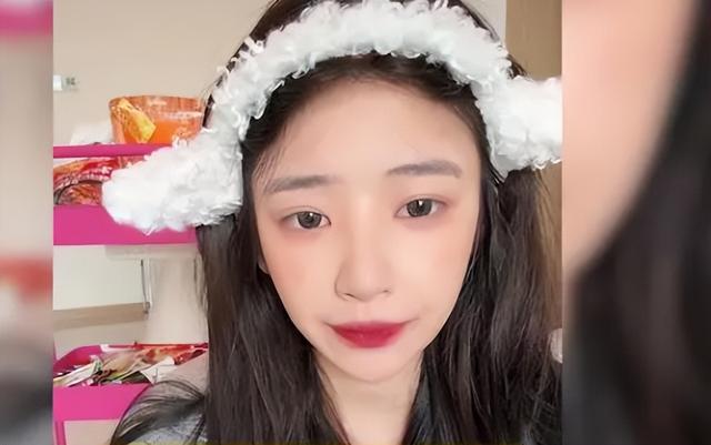 懒懒宣誓主权!网红懒懒成功入住王思聪豪宅,称是对方的开心果