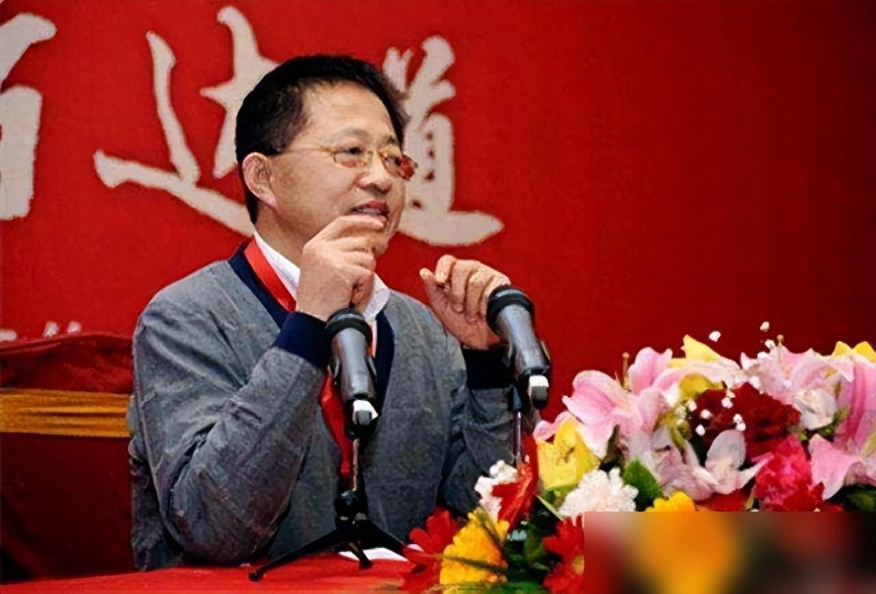 她是央视女主持, 嫁大16岁富豪却惨遭净身出户, 争遗产与继子法庭见