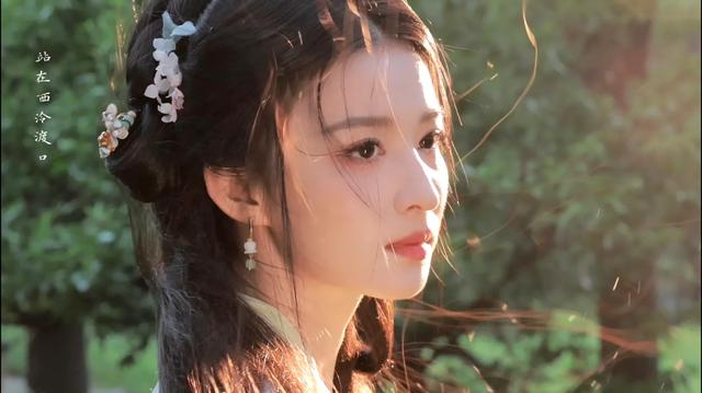 女演员长相多重要?看王楚然和刘令姿同框就知道了,骨架小真无敌