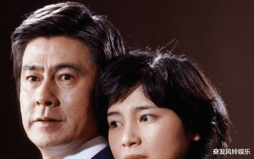 陪伴妻子40年,83岁弥留之际另娶初恋,他称“我一直想这样做”