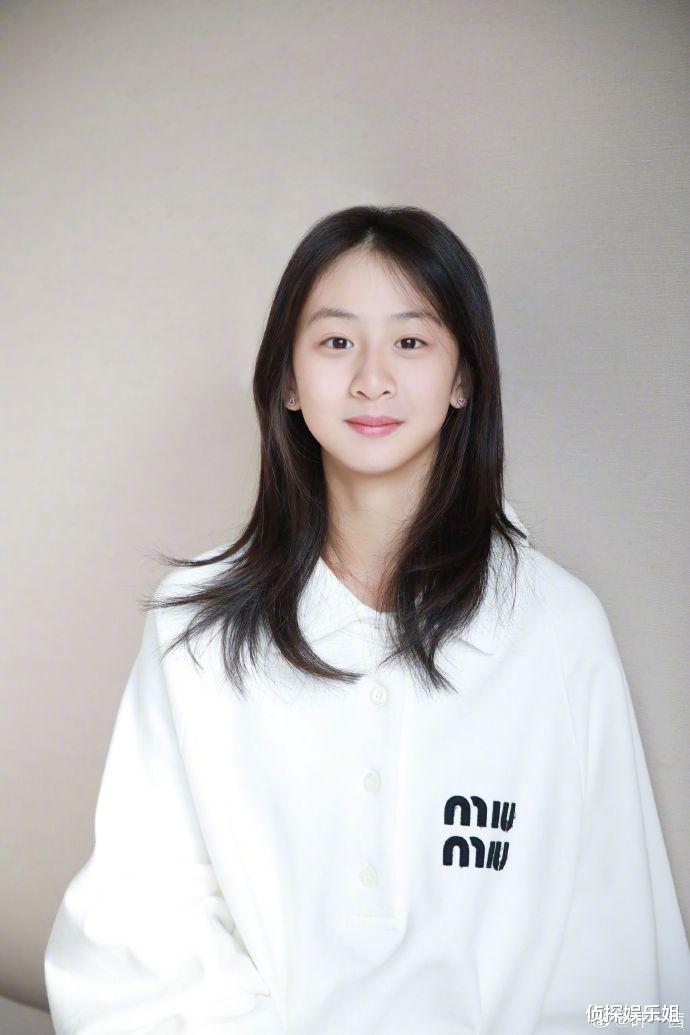 田亮叶一茜为女儿庆生，风一样的女子已经16岁了，森碟越长越漂亮