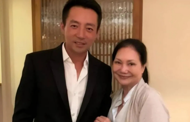 大S包机事件再升级,S妈社交平台一举动惹人心酸,矛头直指具俊晔