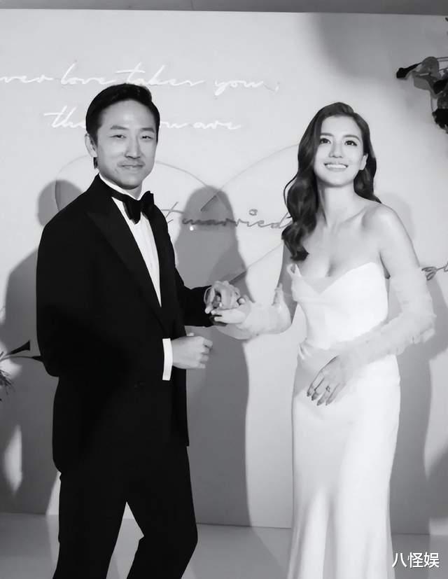 程晓玥现身佛罗伦萨参加吴千语婚礼，入住城堡酒店，婚礼日期曝光