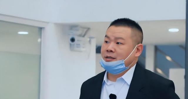 德不配位?从“德云一哥”到“综艺混子”,39岁的岳云鹏原形毕露