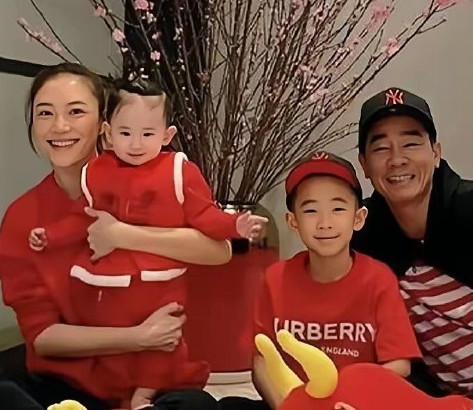 刘畊宏在苏州买一平1.5万的别墅,孩子在镇上读书,叹:比上海好