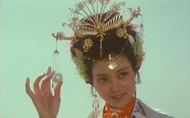 潘虹：13次夺影后，离婚38年单身无儿女，68岁却公开“表白”前夫