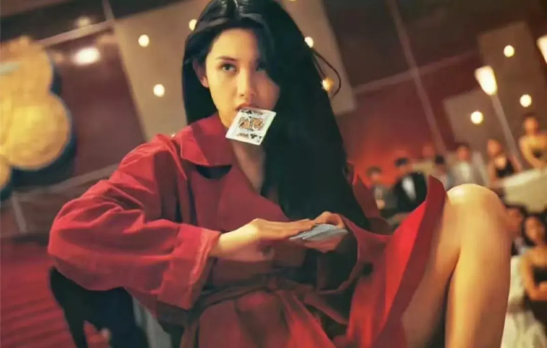 张雨绮喊话小11岁男友求婚，离婚带俩孩的第二春也太幸福了吧