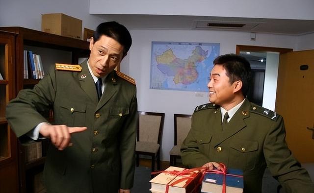 演员石凉:当过主持人也做过演员,经历两段婚姻,如今过得很幸福