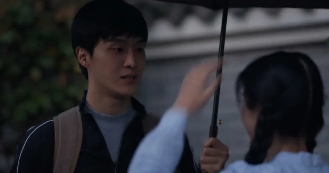 范丞丞的尴尬折射多少演员的无奈：时代抛弃你时，连招呼都不会打